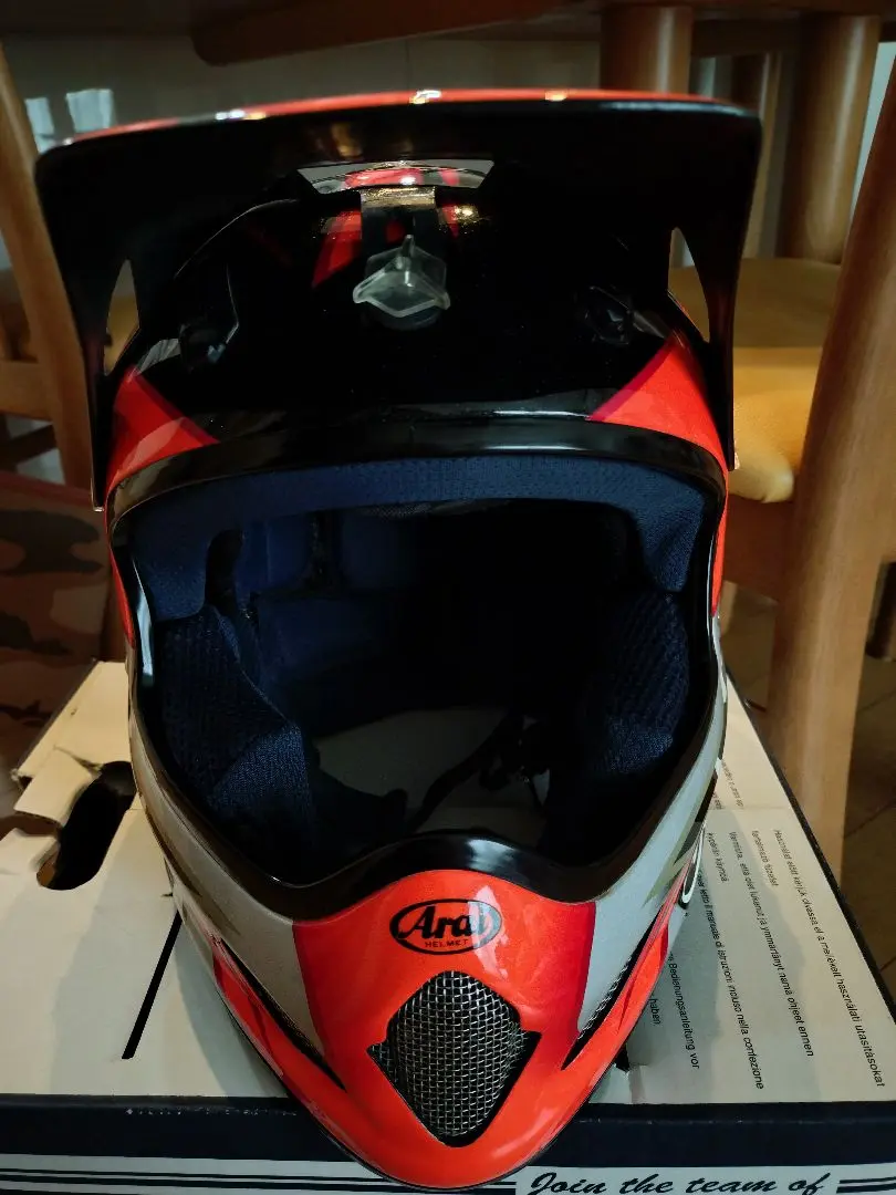 Arai vクロス3 オフロード未使用　数回のみ　61-62㎝ Arai vクロス3 オフロード未使用 数回のみ 61-62㎝ - メルカリ