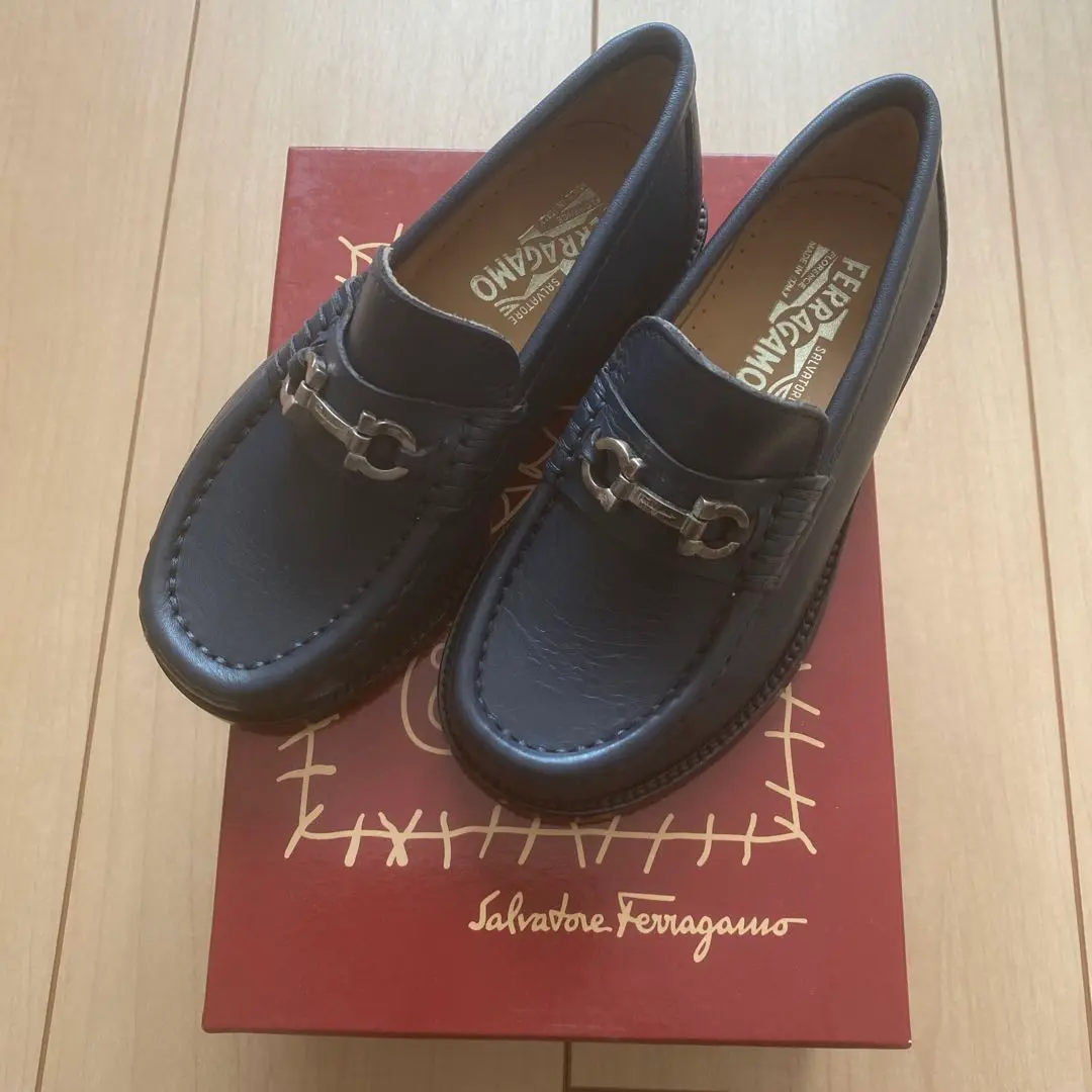 Ferragamo フェラガモ キッズ サンダル 31 19cm相当 Ferragamo フェラガモ キッズ サンダル 31 19cm相当