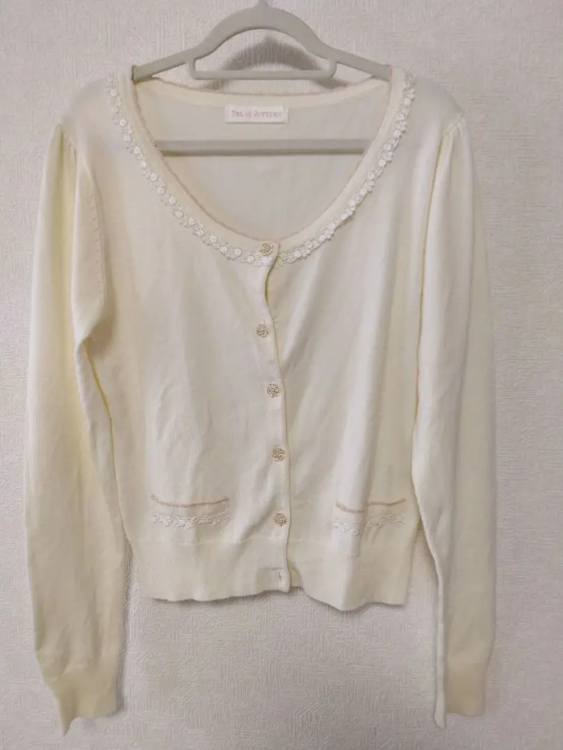 Thumbnail of ★PRIME PATTERN★ Ivory Cardigan Rose Buttons M