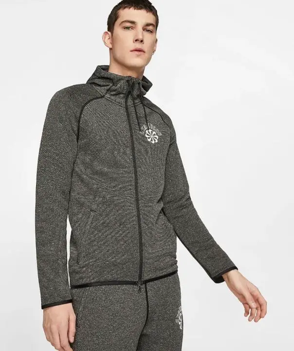 新品　NIKE GYAKUSOU ナイキ　ギャクソウ　ランニングウェア　パーカー NIKE(ナイキ)・GYAKUSOU(ギャクソウ)］のコーディネート