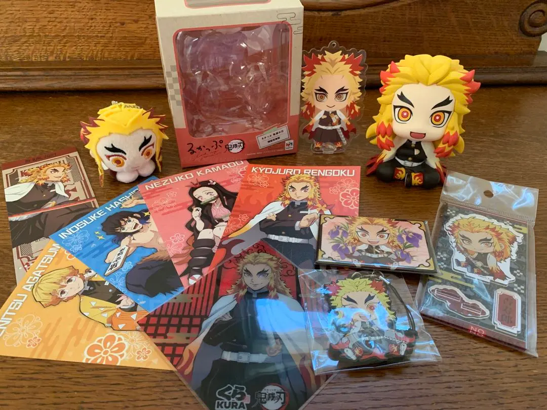 Thumbnail of Demon Slayer: Kimetsu no Yaiba Rengoku Kyoujurou Various Goods Set: Look Up Figure, Acrylic Stand, Petanko Girl
