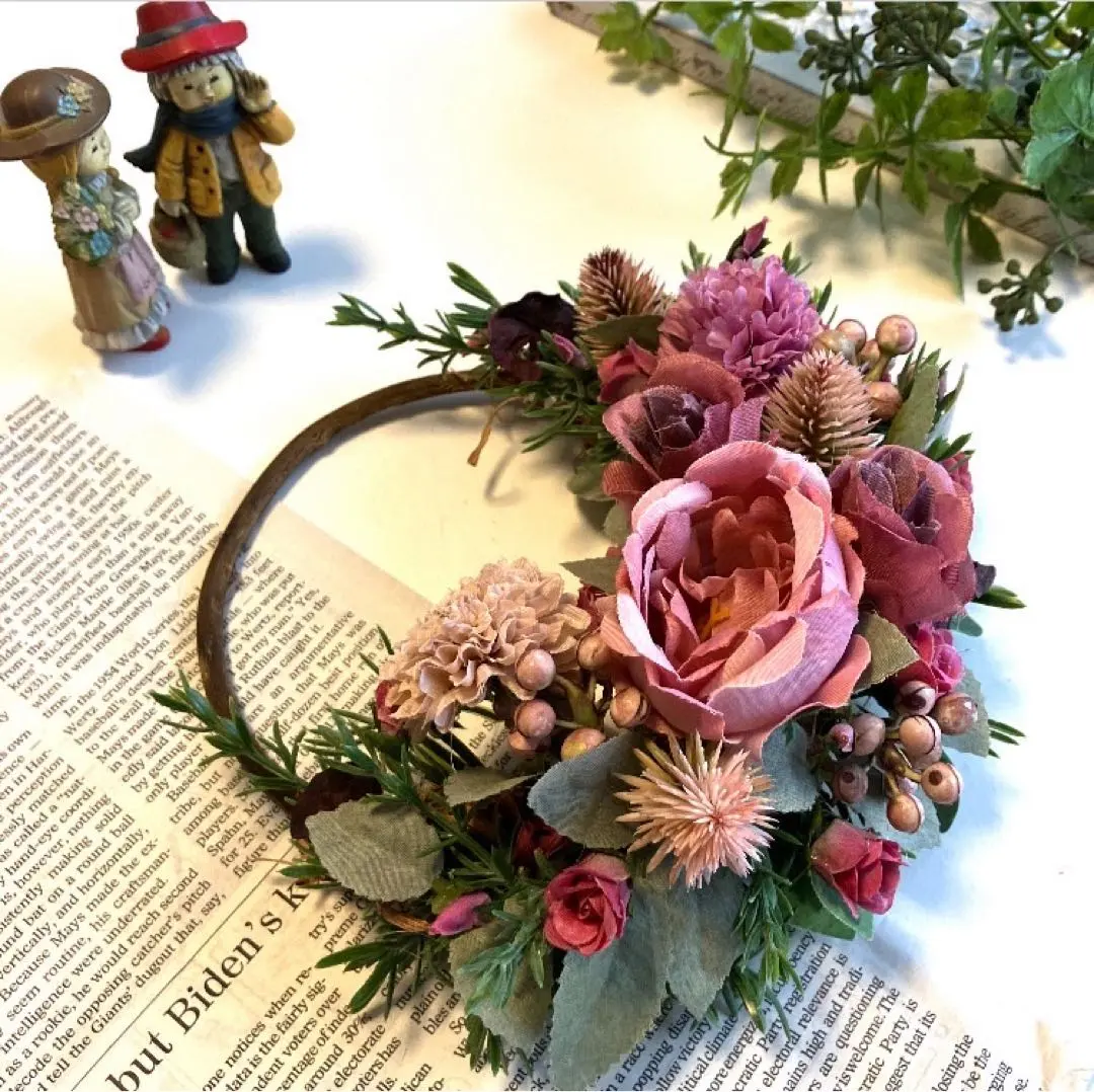 Thumbnail of Elegant and Chic Crescent Wreath ☆ Artificial Flower Wreath ☆ Half Wreath