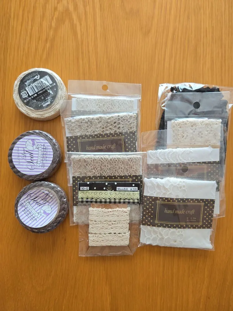 Thumbnail of Lace set