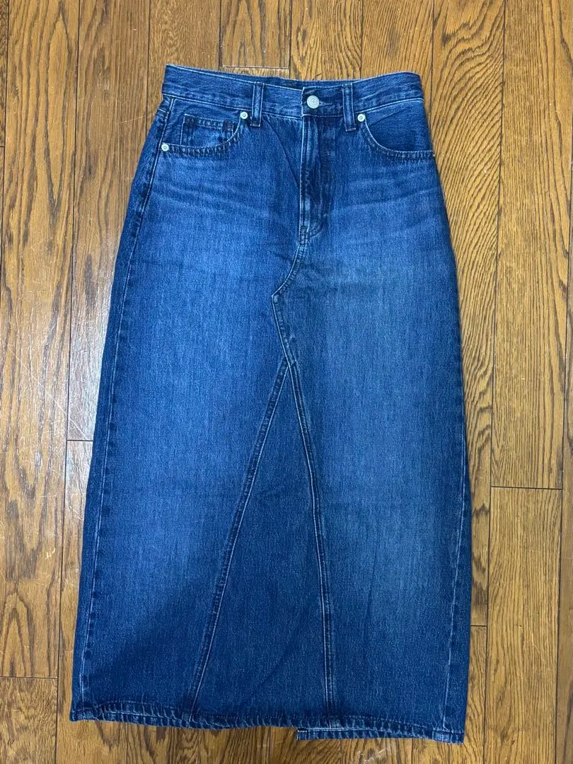 Thumbnail of UNIQLO skirt jeans slit