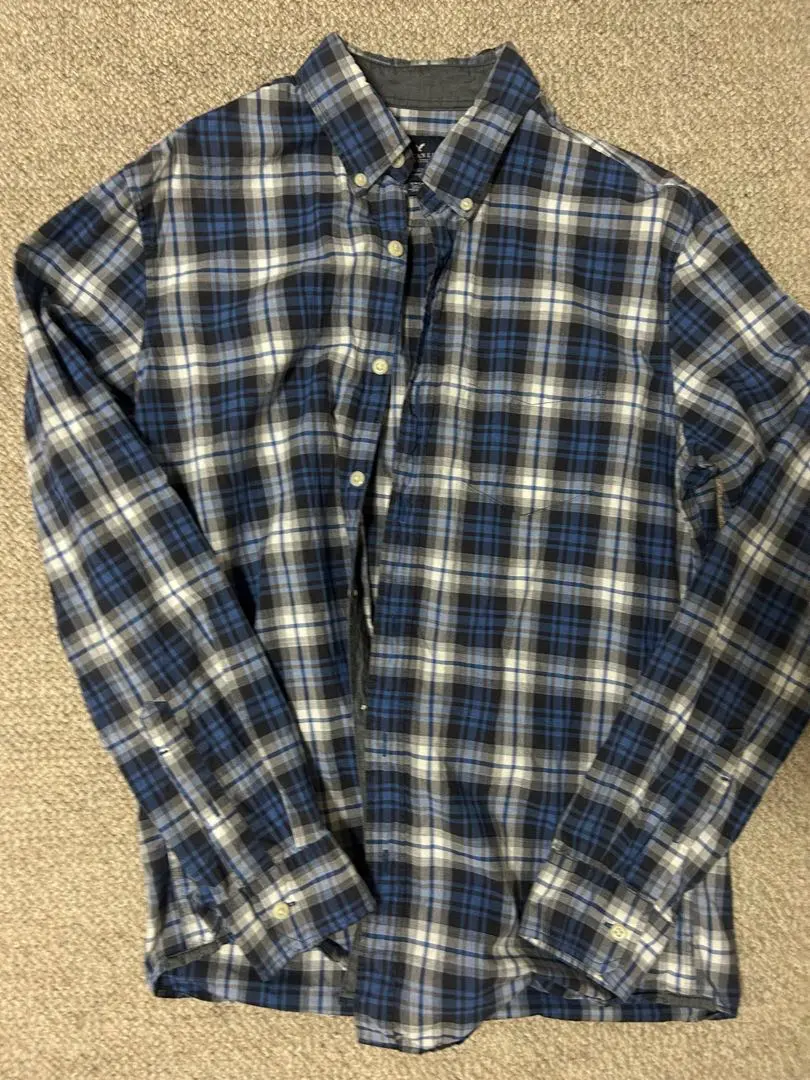 Thumbnail of American Eagle shirt, size S