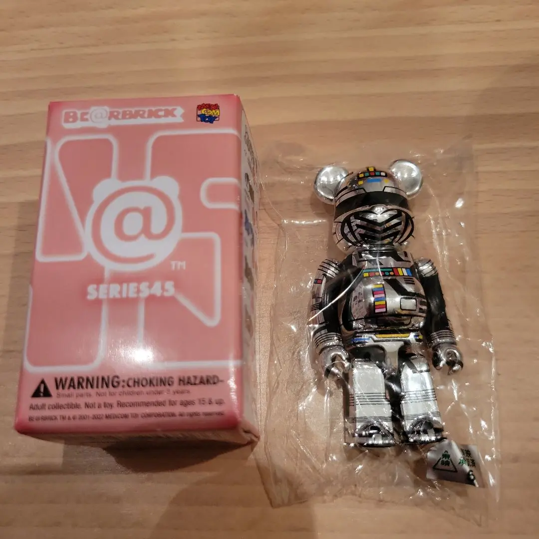 宇宙刑事ギャバン』がBE@RBRICKに蒸着！メタリックボディが輝く