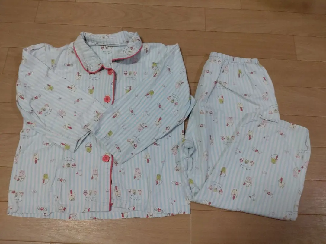 Thumbnail of Girls' 120 Long-sleeved Pajamas