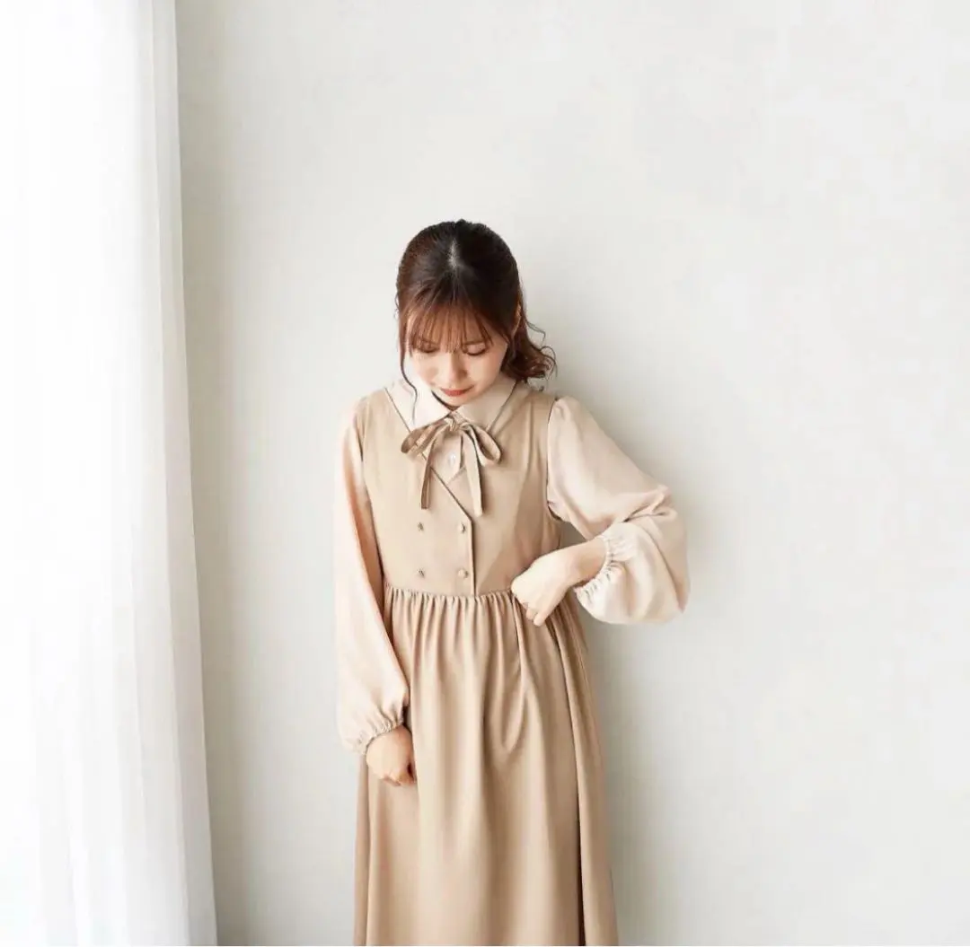moi tytto 雙排扣連身裙【附蝴蝶結領帶】 的縮圖