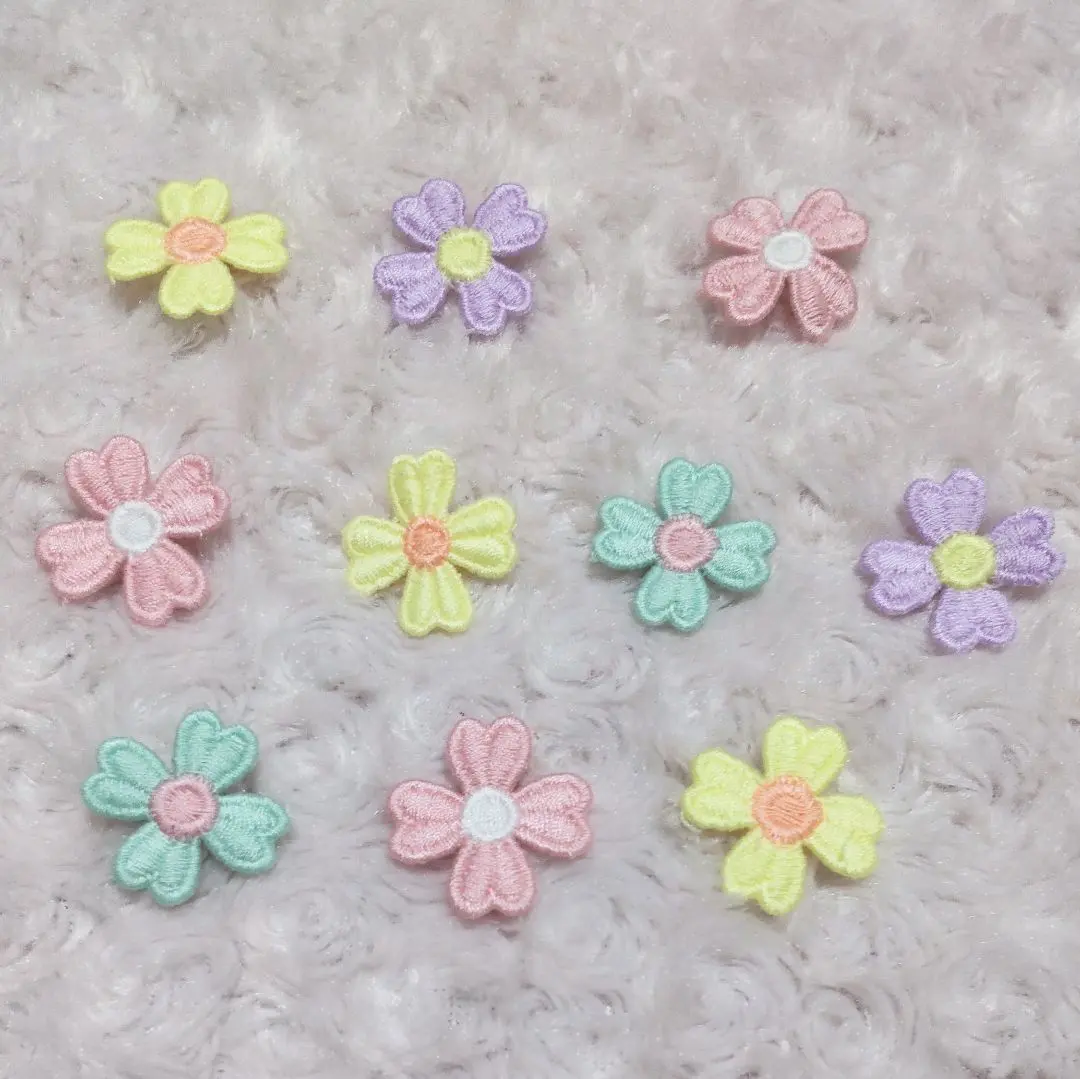 Thumbnail of Patches Motif Fancy Dreamy Kawaii 4-Petal Flower 10 Pieces/Set - Customizable