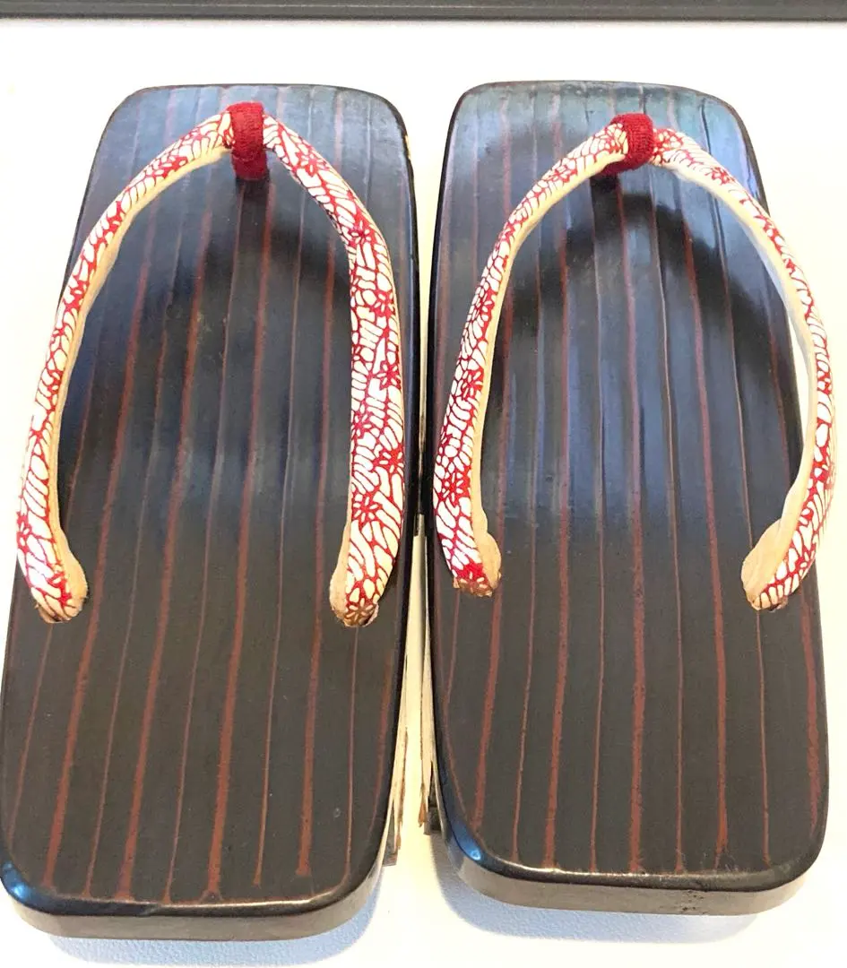 Thumbnail of [Used Item] Kamakura-bori Geta (Wooden Clogs)