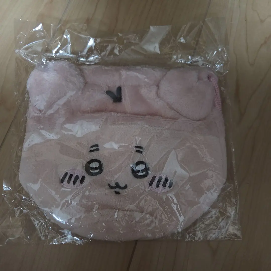 Thumbnail of Chikawa Used Bookstore Face Drawstring Pouch