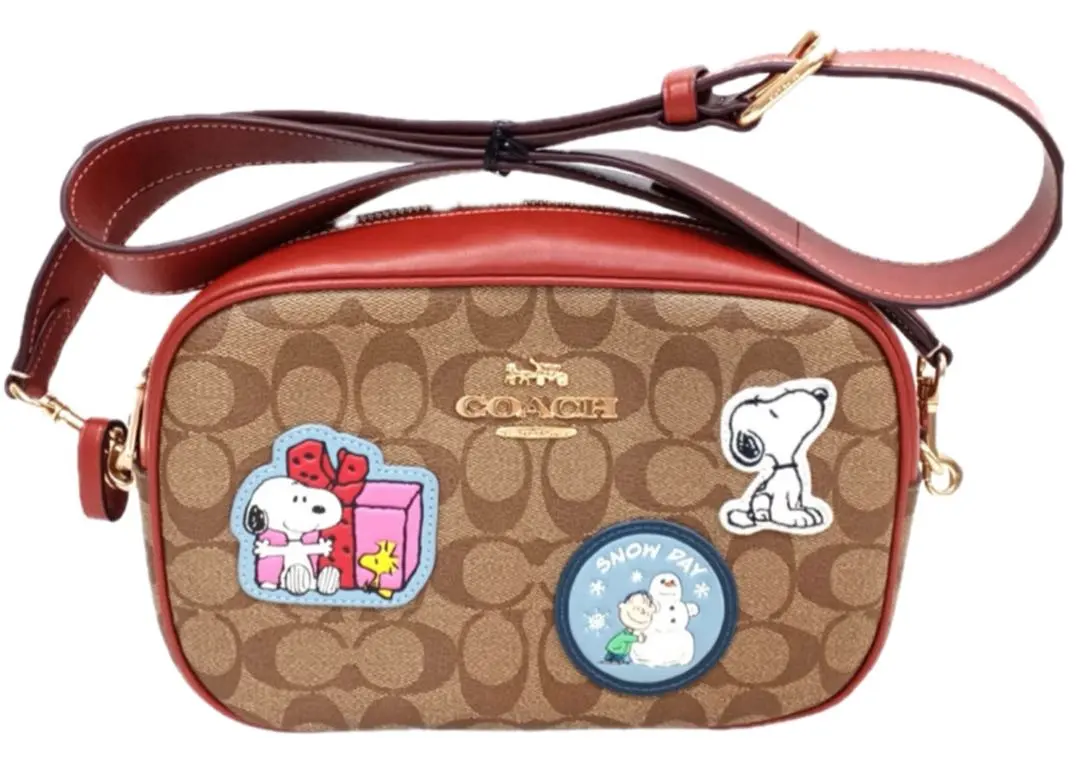 蔻馳 COACH 史努比拼布簽名肩背包，可斜背 的縮圖