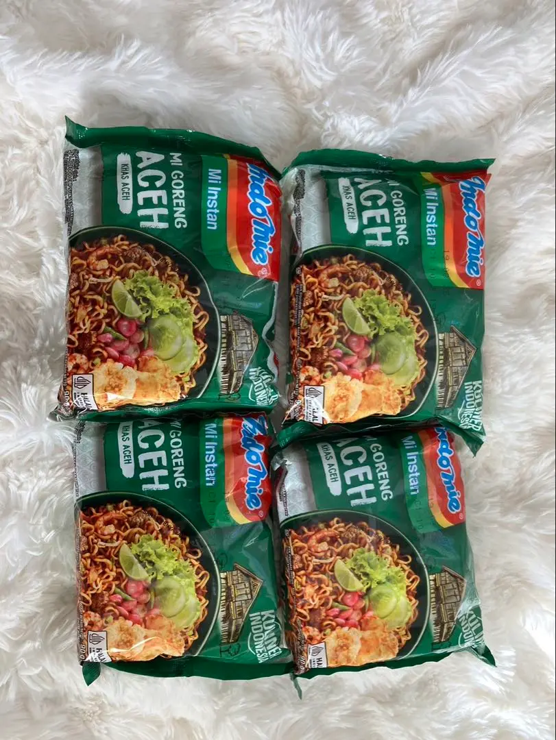 インドミミゴレン　mi goreng aceh 40点セット Indomie Mi Gogeng Aceh Spicy Beef Flavour 90g - 40 Pack