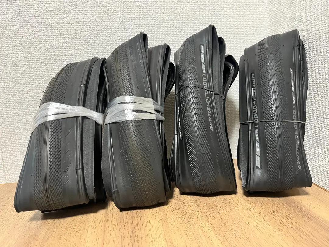 GIANT GAVIA FONDO チューブレスタイヤ 32C　×４本セット 2025年最新】GIANT チューブレスタイヤの人気アイテム - メルカリ