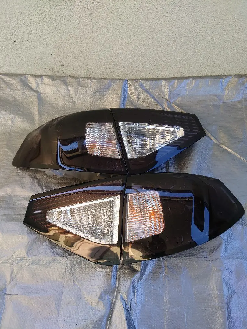 インプレッサ GRB GRF GH WRX STI 純正テールランプ スモーク インプレッサ GRB GRF GH WRX STI 純正テールランプ スモーク