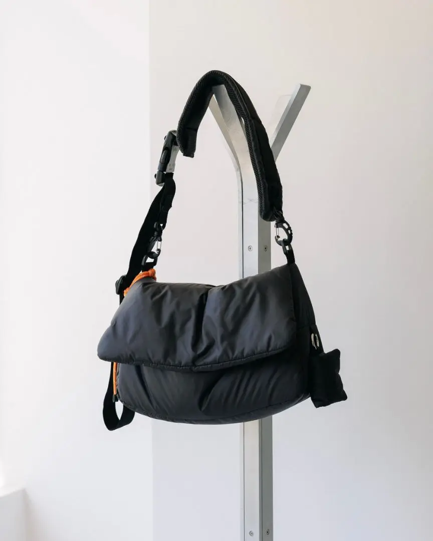 新品CLESSTE PADDED FLAP HOLIDAY BAGオリーブ PADDED HOLIDAY BAG(OLIVE)
