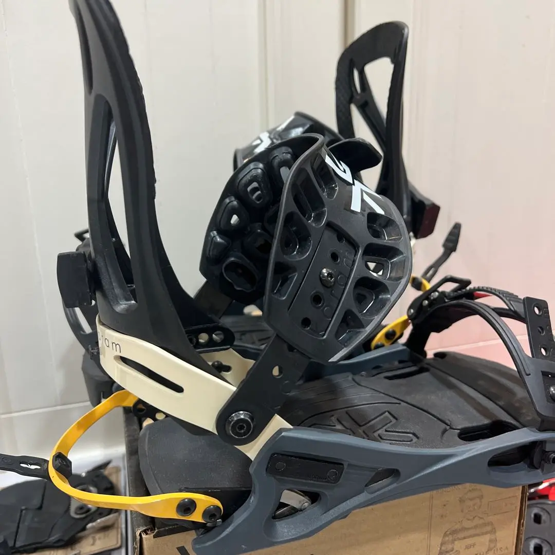 【新品未使用】KARAKORAM　カラコラム　トゥーステイ　左右セット 24-25 Karakoram カラコラム ビンディング QUIVER PROTECTORS