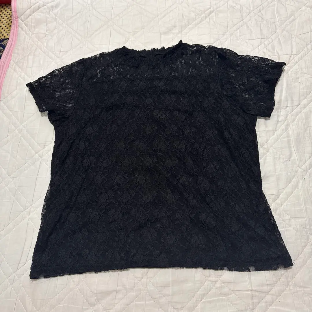 Thumbnail of Black lace sleeveless top, size 3L