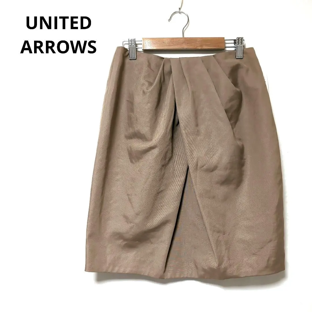 【全新附標籤】UNITED ARROWS 緊身裙 垂墜感 膝下長 L 的縮圖