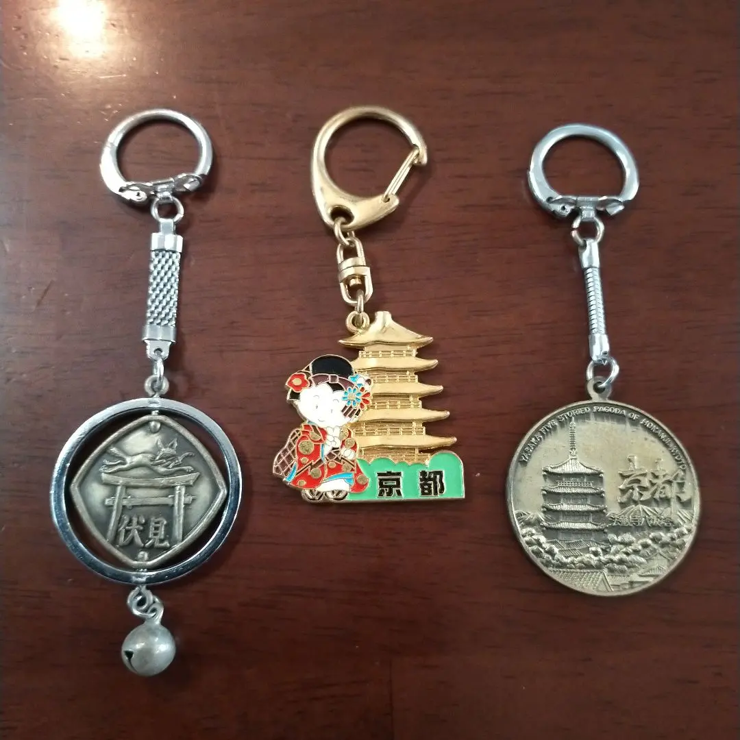 Thumbnail of Kyoto Famous Places Retro Keyholders - 3 Types: Fushimi Inari Shrine, Kinkaku-ji (Golden Pavilion), Kiyomizu-dera Temple, Showa Retro