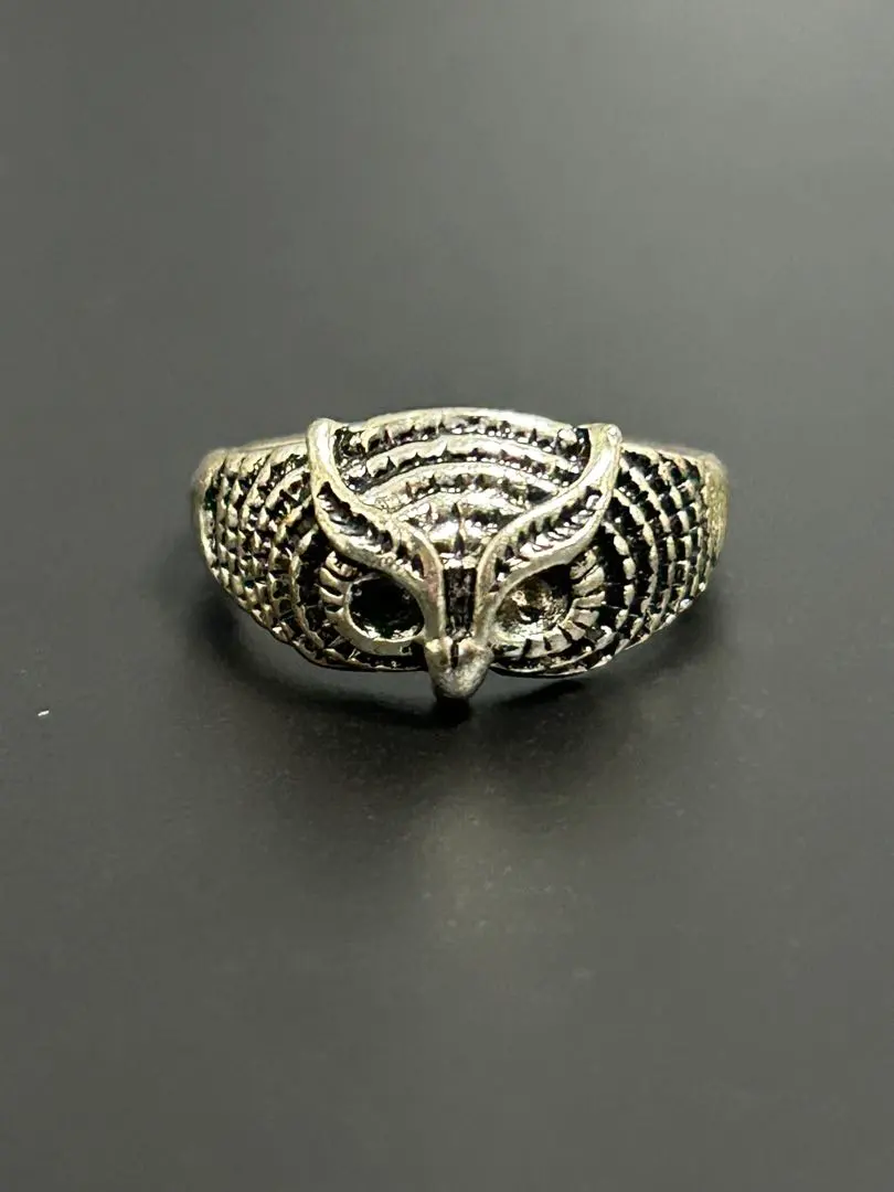 貓頭鷹造型 銀戒指 的縮圖