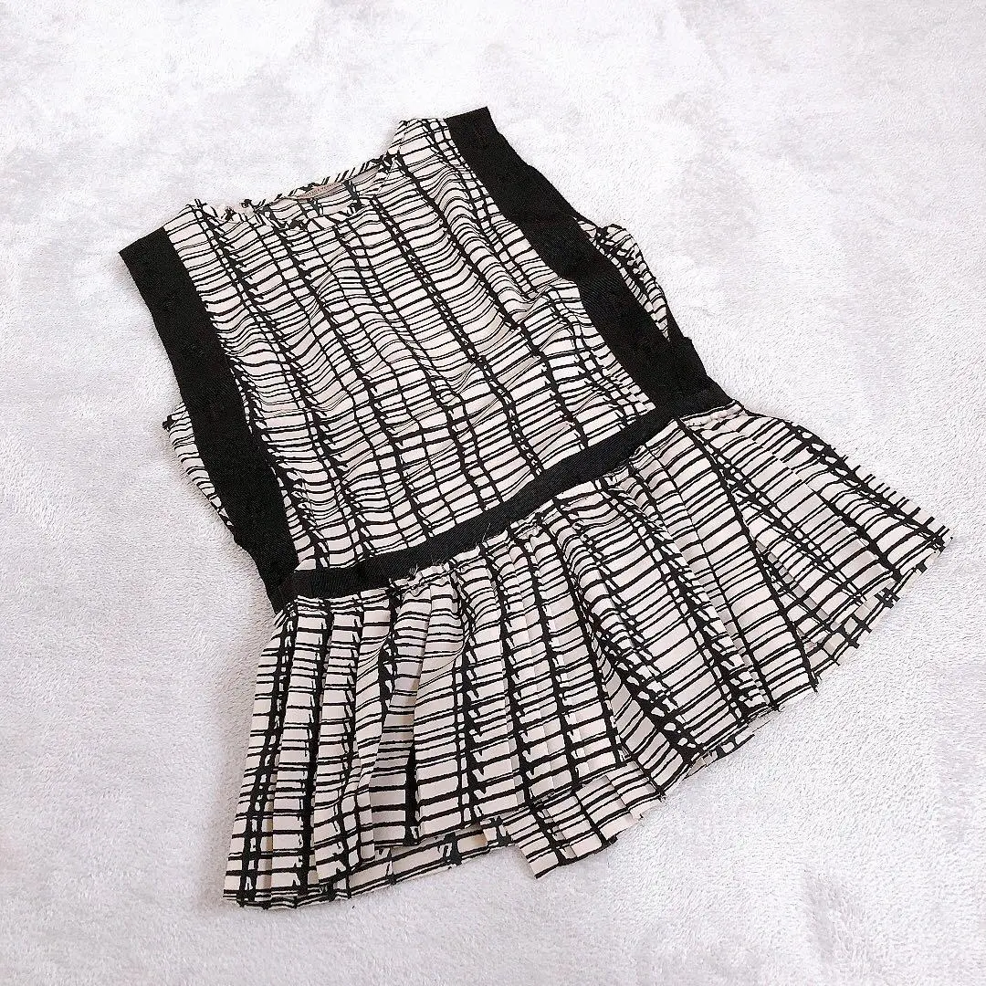 BOTTEGA VENETA / シルクVネックブラウス レッド 38 BOTTEGA VENETA / シルクVネックブラウス レッド 38 - メルカリ