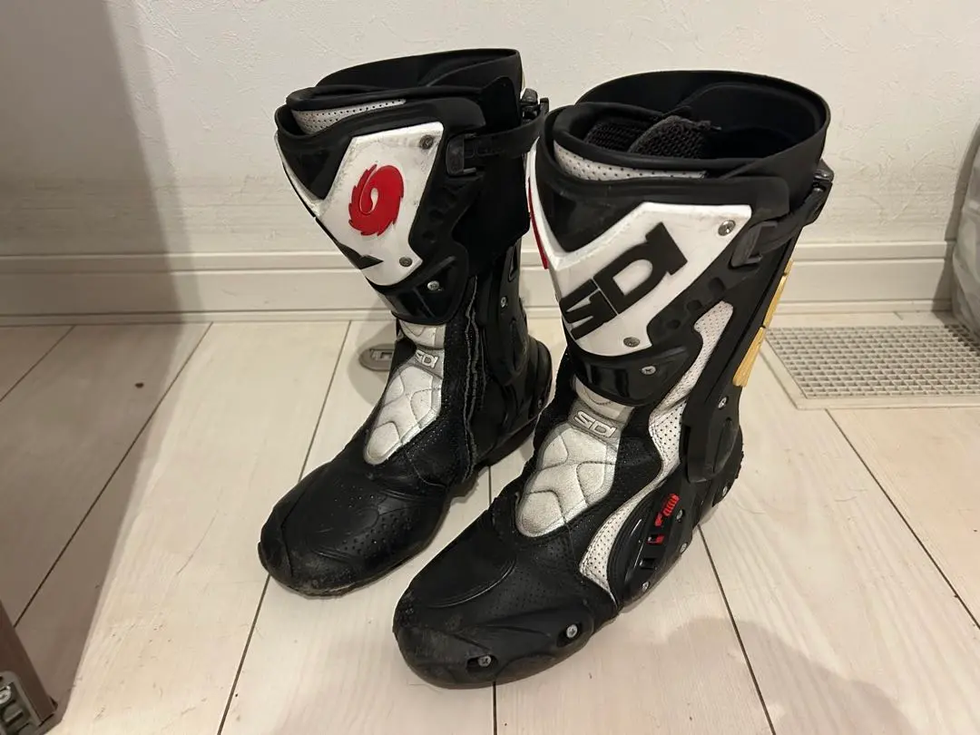 SIDI バイク用ブーツ 黒/白　26.5センチ SIDI バイク用ブーツ 黒/白26.5センチ