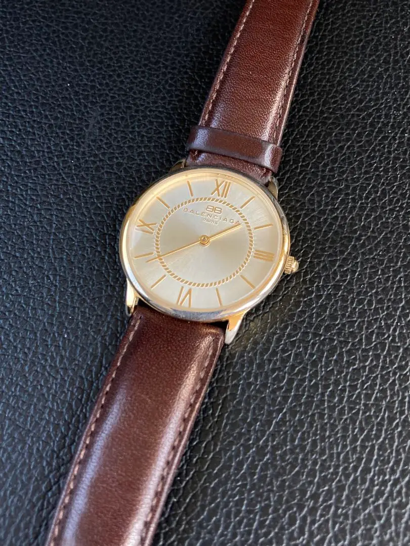 美品✨️BALENCIAGA バレンシアガ メンズ腕時計 シルバー B610 BALENCIAGA バレンシアガ メンズ腕時計 シルバー B610