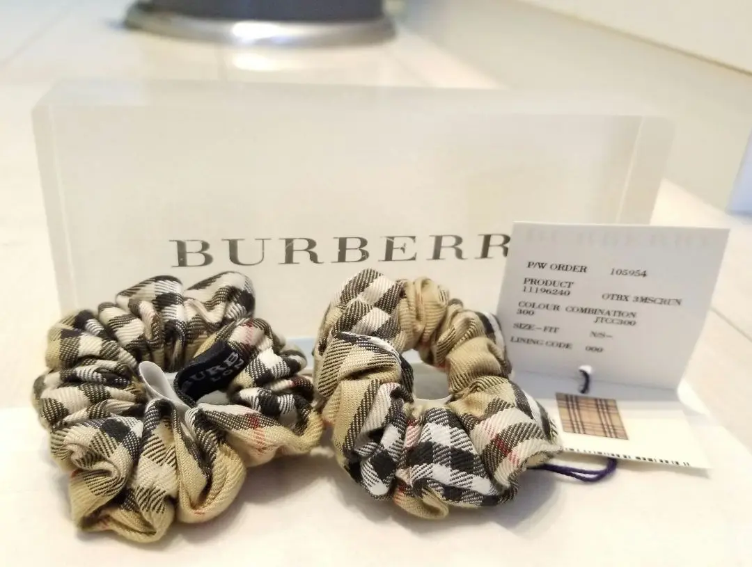 2025年最新】BURBERRY ヘアゴム・シュシュの人気アイテム - メルカリ