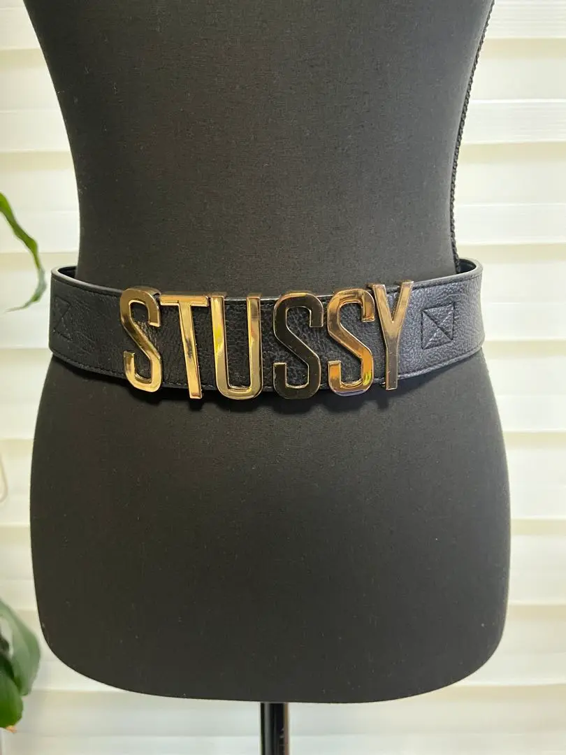 Stussy ロゴ入りカジュアルベルト ガチャベルト未使用タグ付き全長104cm Stussy ロゴ入りカジュアルベルト ガチャベルト未使用タグ付き