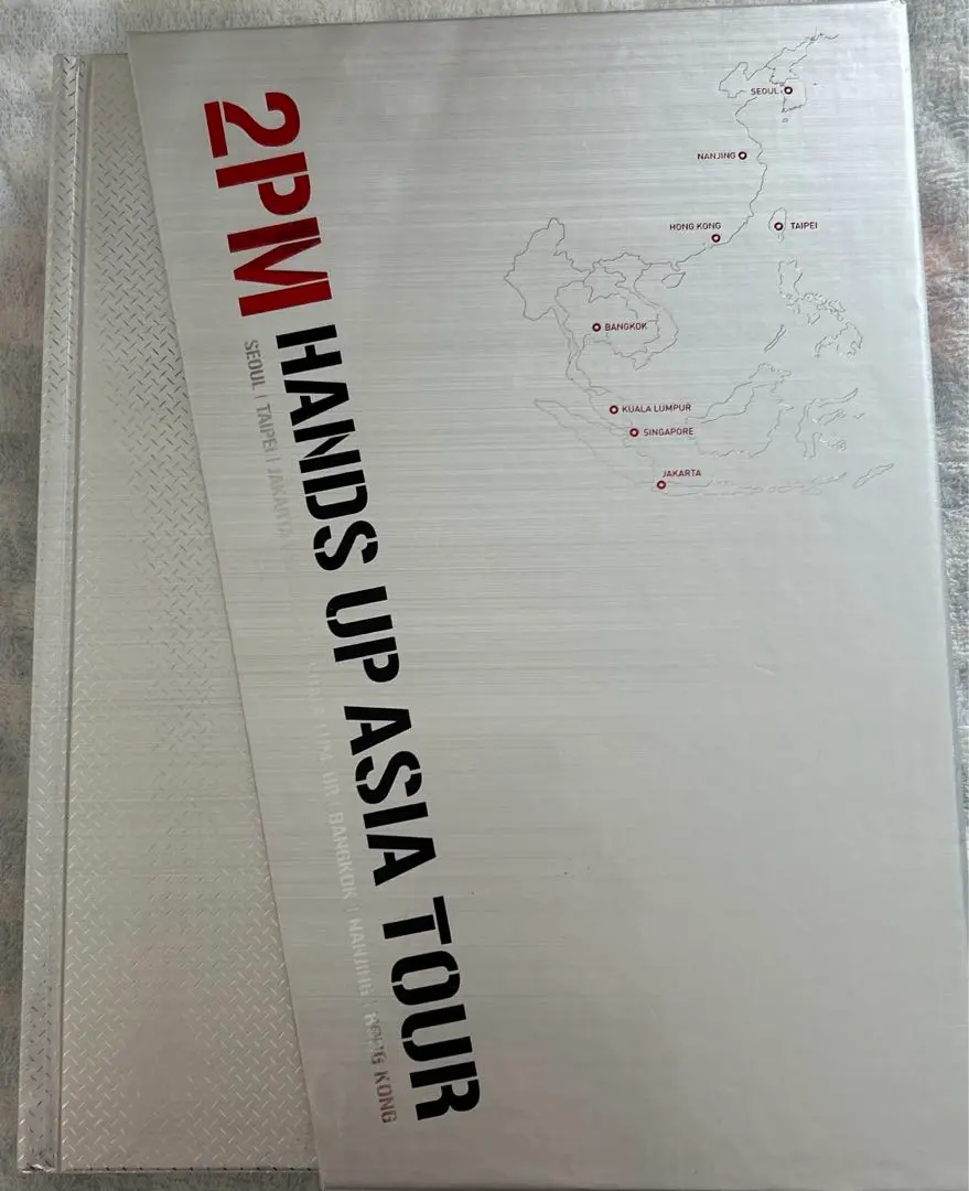 2PM『HANDS UP ASIA TOUR 』フォトブック&DVD セット Amazon.co.jp: 2PM - Hands Up Asia Tour (2DVD + 写真集) (韓国