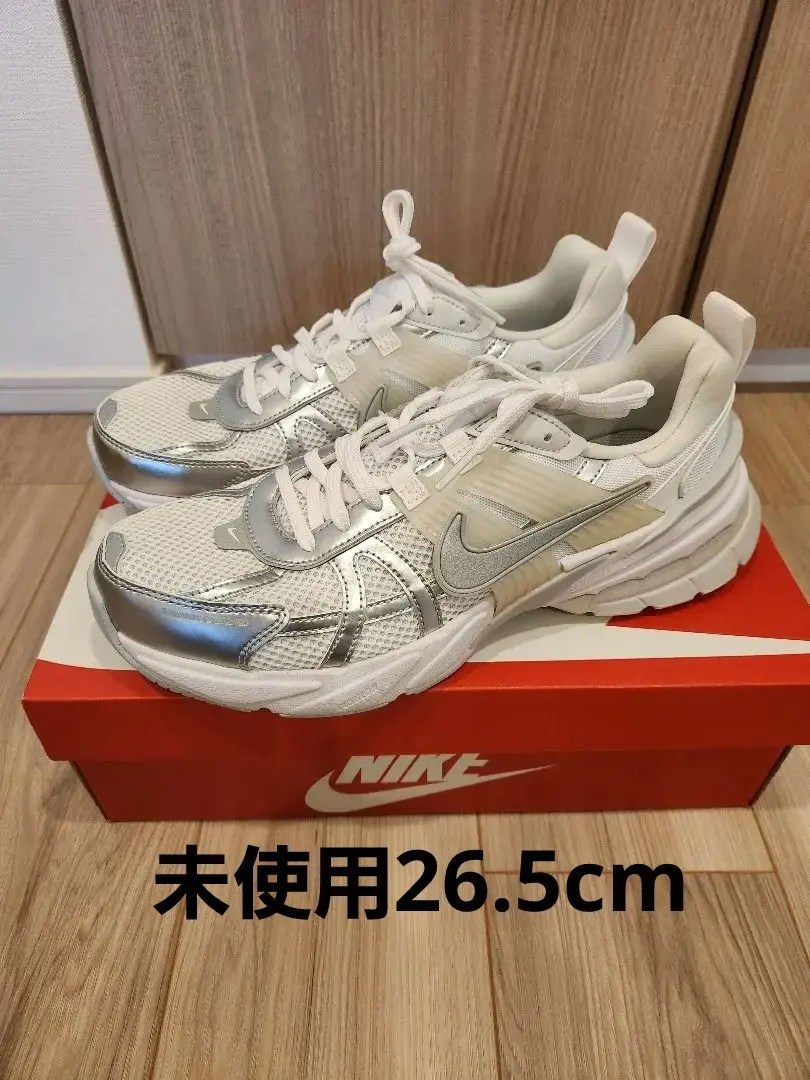 Thumbnail of New Nike Women's V2K Run, 26.5cm