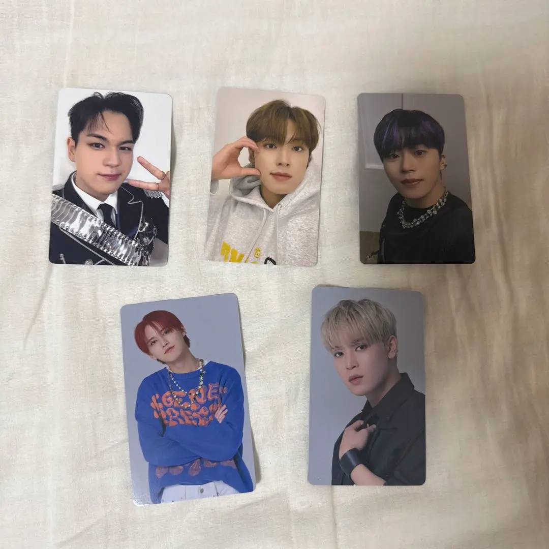 Thumbnail of JO1 trading cards: Issei Mamehara, Junki Kono, Shoya Kimata, Ruki Shiroiwa, Sho Yonashiro