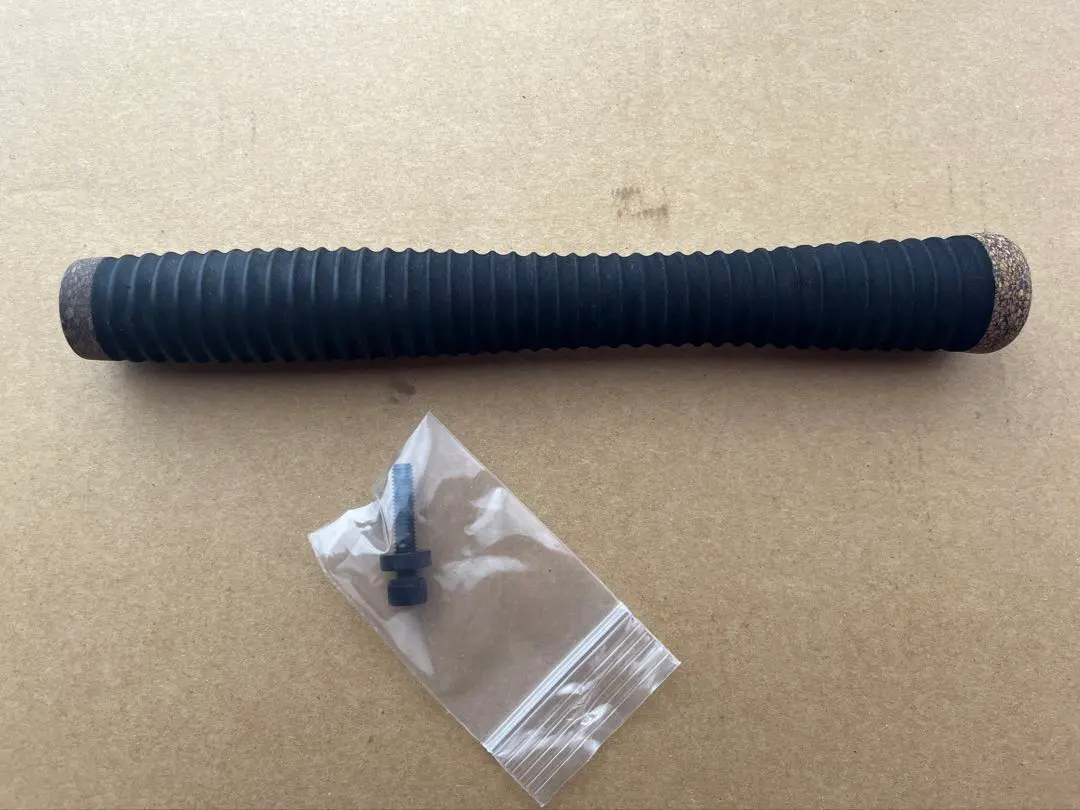 チャンピオングリップ　オールアングル　予備パーツ付き Featherweight Champion Grip All Angle Rod Handle Cork Grip