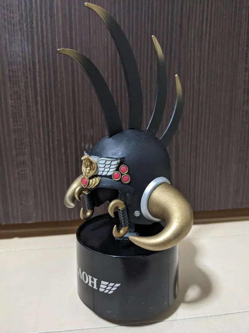 ラオウ　拳王ヘルメット　オブジェ‼️最終‼️ ラオウ 拳王ヘルメット オブジェ‼️最終‼️ - メルカリ