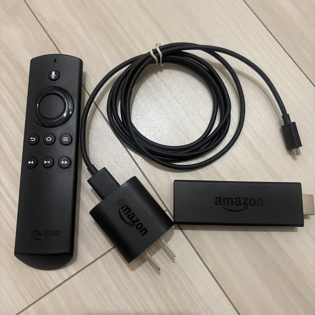 亞馬遜Fire TV Stick遙控器和電源轉接器套裝 的縮圖