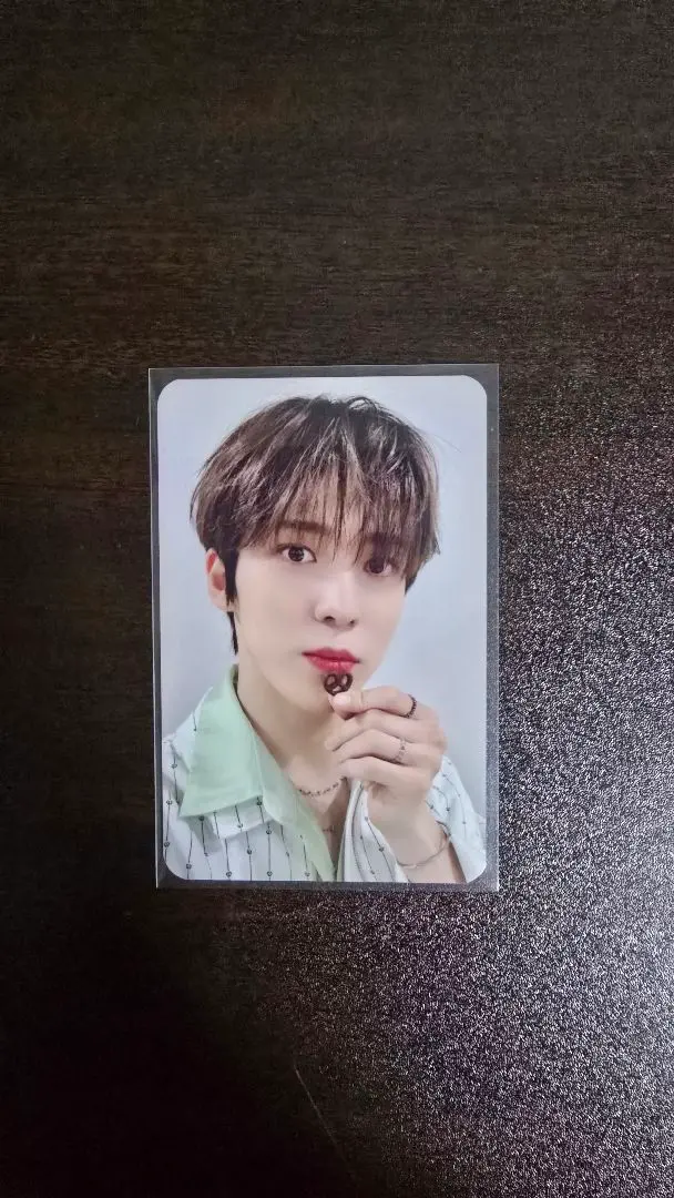Thumbnail of ATEEZ Yunho Golden Hour Part 1 Benefit Trading Card