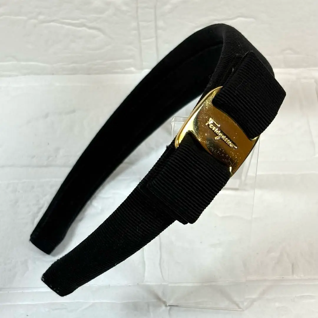 【極美品】【希少】サルヴァトーレフェラガモ ヴァラリボン カチューシャ レザー FERRAGAMO フェラガモ カチューシャ 34 4311 レディース ヴィラ