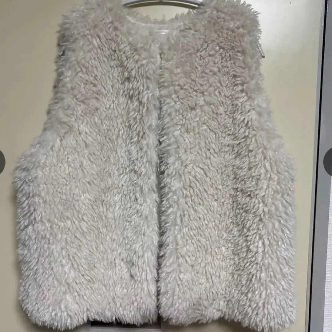 Thumbnail of Retro Girl Fur Vest