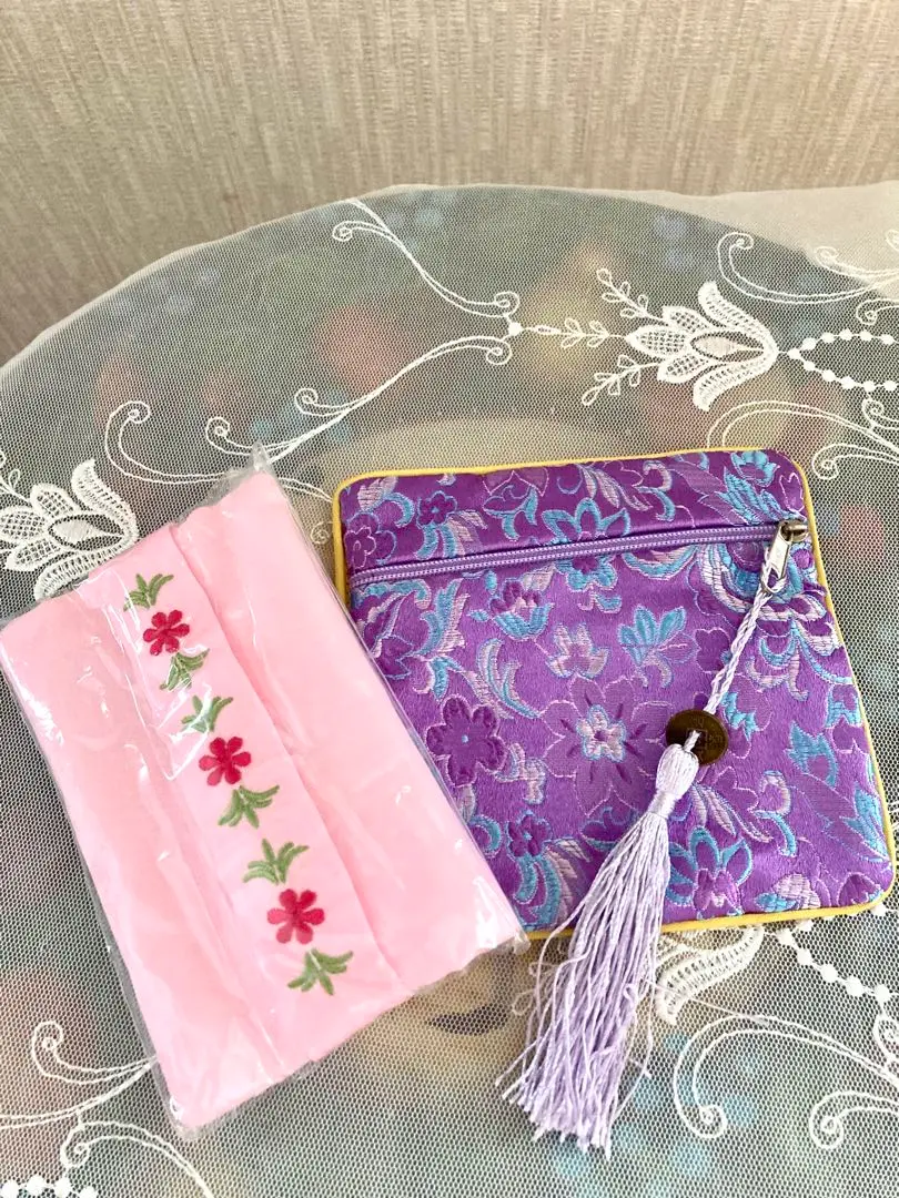 杭州のシルクのスカーフは女性の刺繍花の高級な桑のシルクの刺繍ストール 杭州のシルクのスカーフは女性の刺繍花の高級な桑のシルクの刺繍