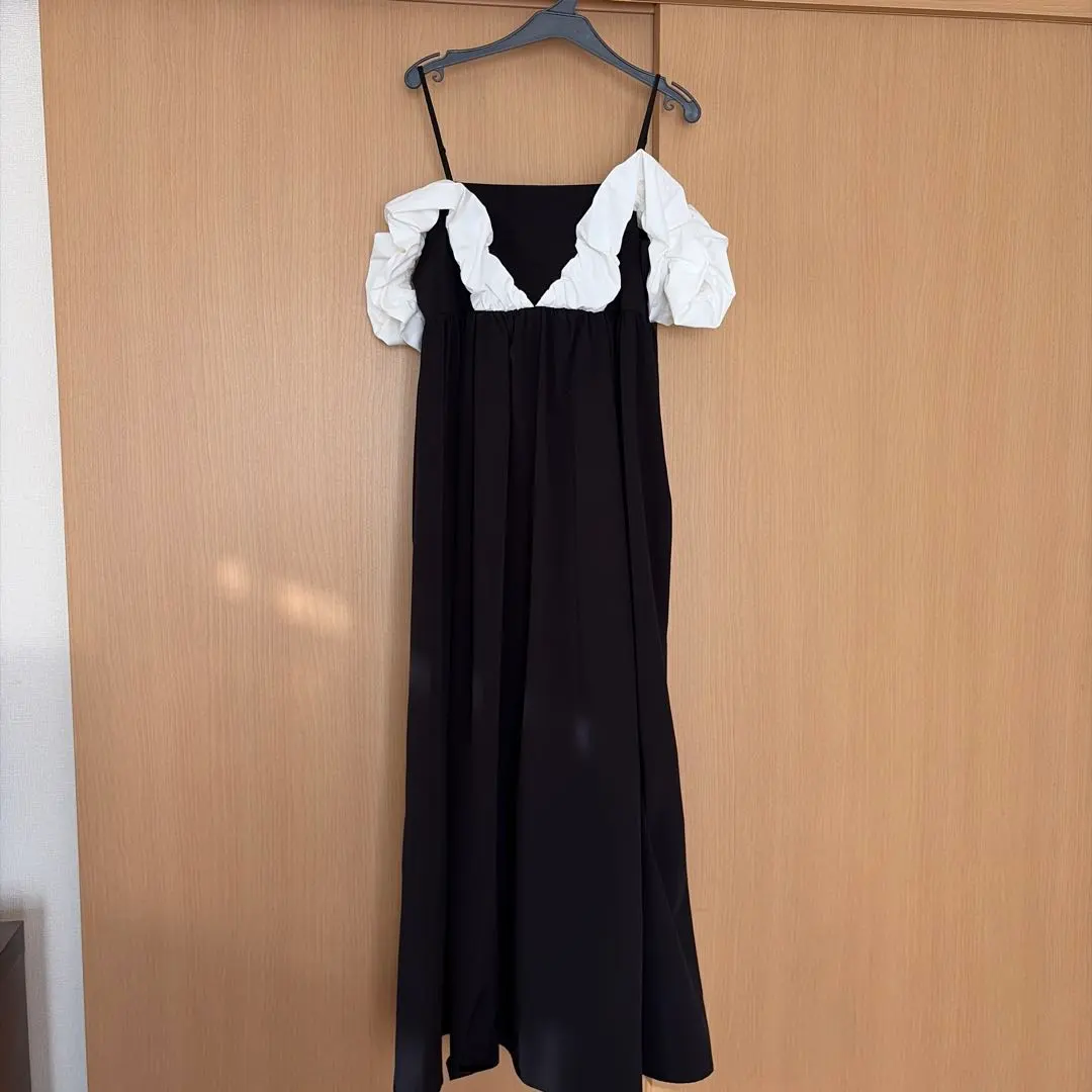 天使袖蓬蓬洋裝 Lily Brown 的縮圖