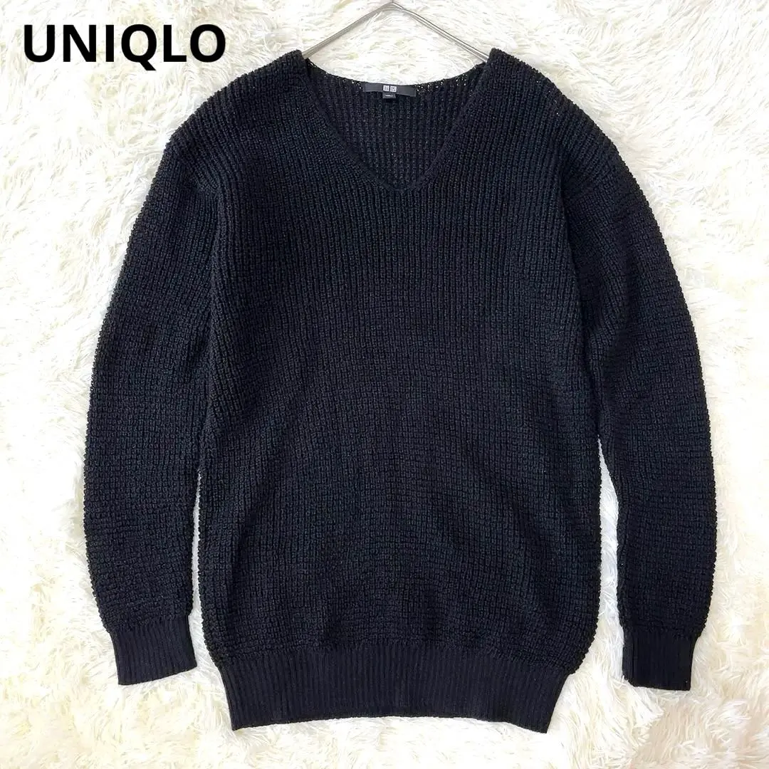 Thumbnail of UNIQLO V-neck knit sweater, black, size L