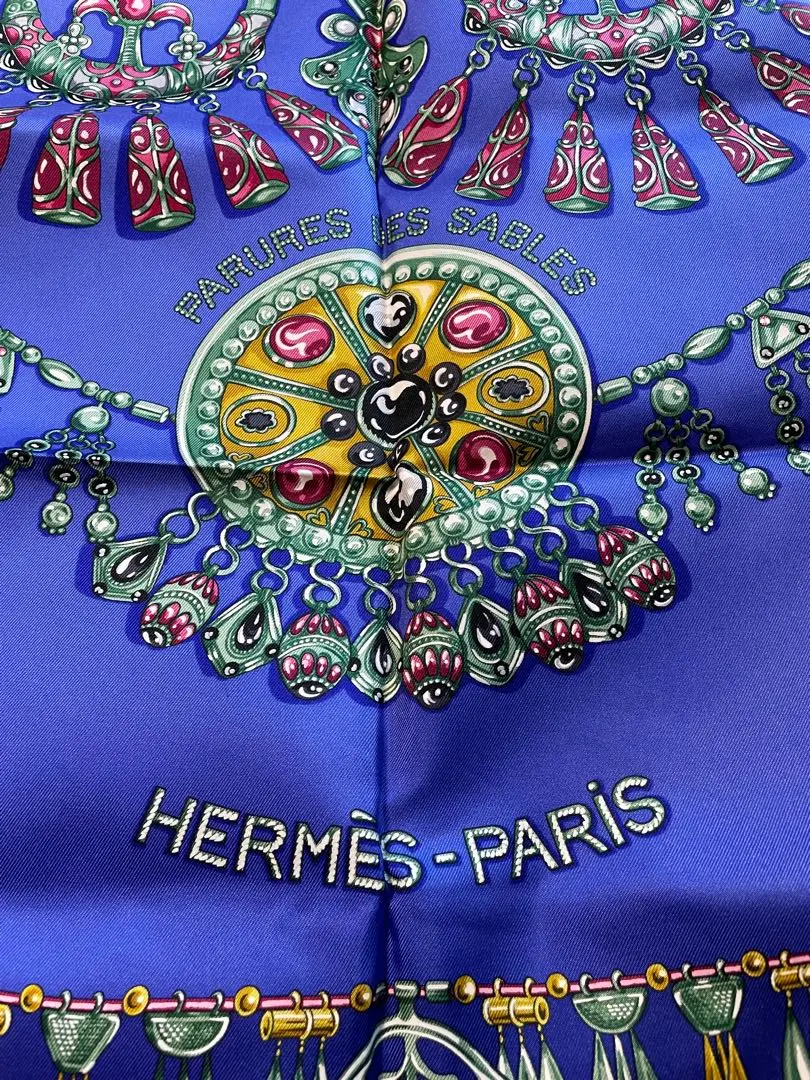 ❤美品❤　エルメス　HERMES　プリーツスカーフ　砂漠の革飾り　 30 2306-0.jpg