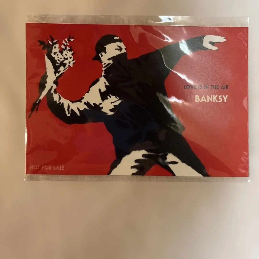 2025年最新】banksy “love is in the air”の人気アイテム - メルカリ
