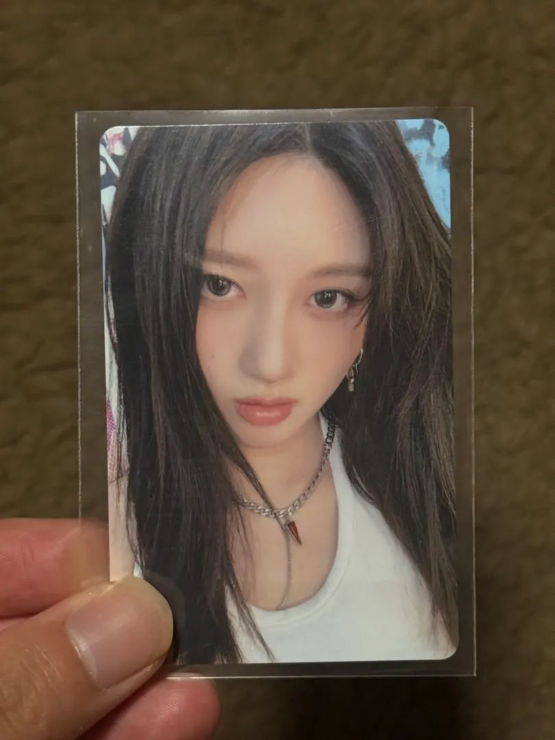 Thumbnail of IVE Gaeul Be Alright Official Trading Card