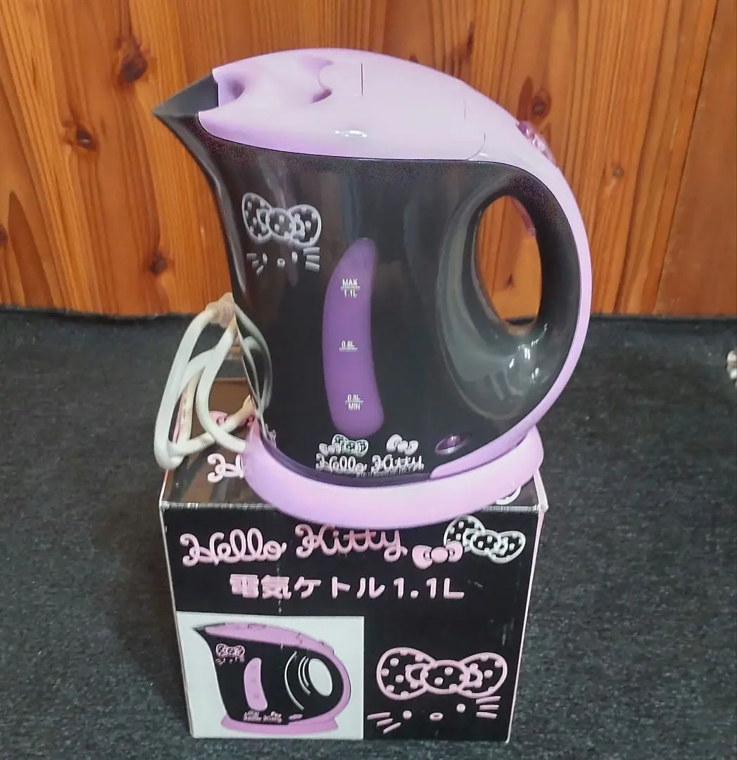 Hello Kitty 電気ケトル ホワイト・ピンク Amazon | ティファール 電気ケトル アプレシア プラス ハロー