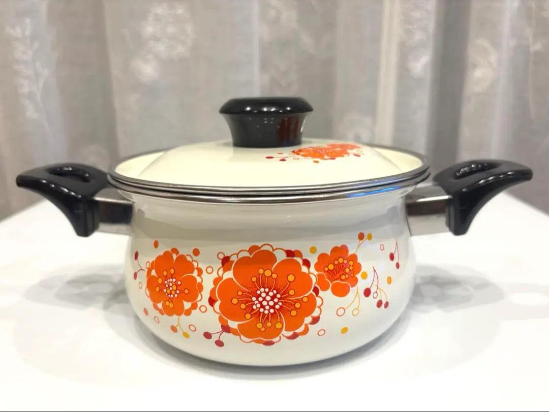Thumbnail of Enamelware Pot - Showa Retro - Floral Pattern - Two-Handled Pot - 15cm Diameter