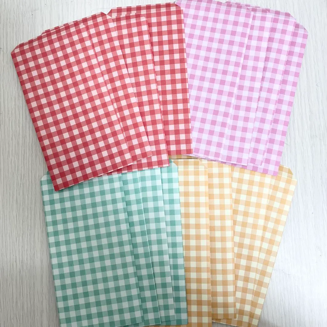 Thumbnail of Mini Envelopes / Pocket Money Envelopes, Checkered Pattern, 16 pieces