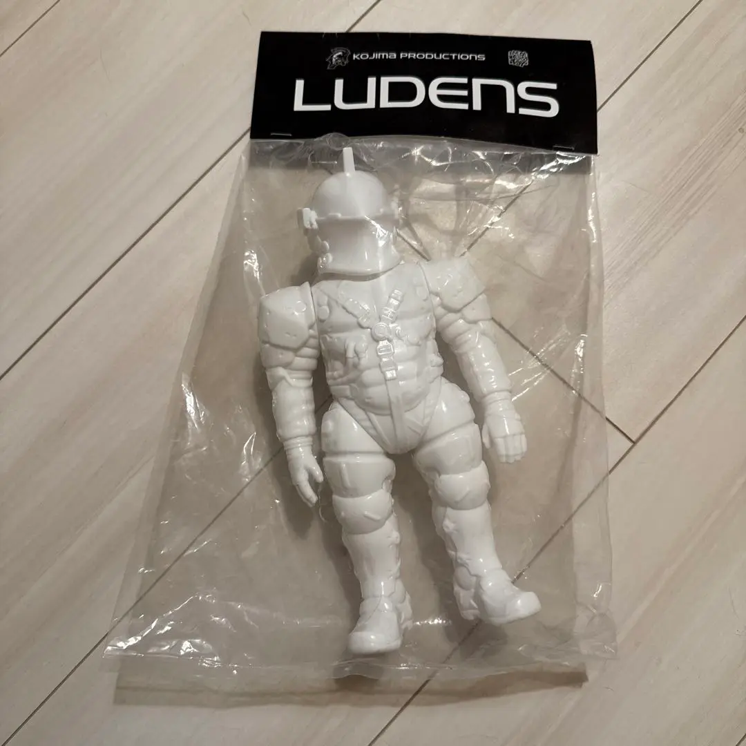 ソフビルーデンス　（蓄光版） ソフビルーデンス 蓄光版 – KOJIMA PRODUCTIONS STORE
