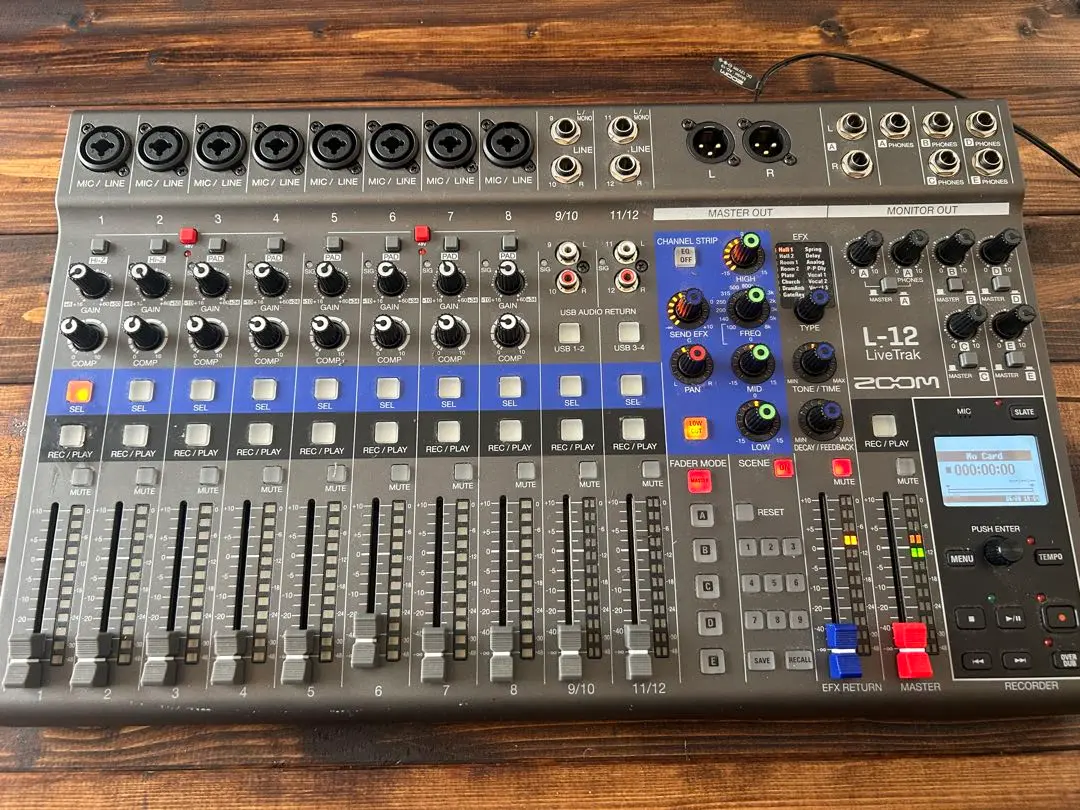 Amazon | Zoom LiveTrak L-12 12チャンネルデジタルミキサーと